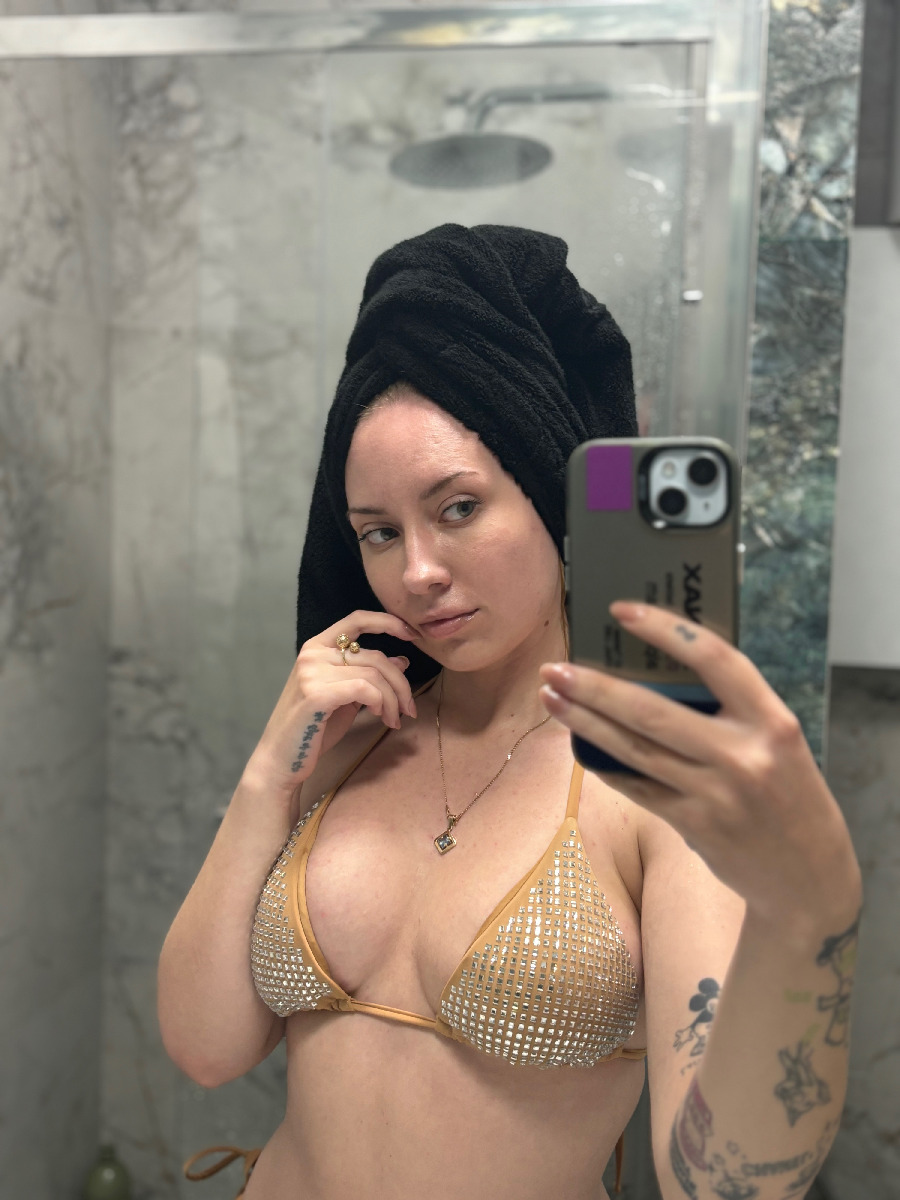 Nude girl KateV in Cantho