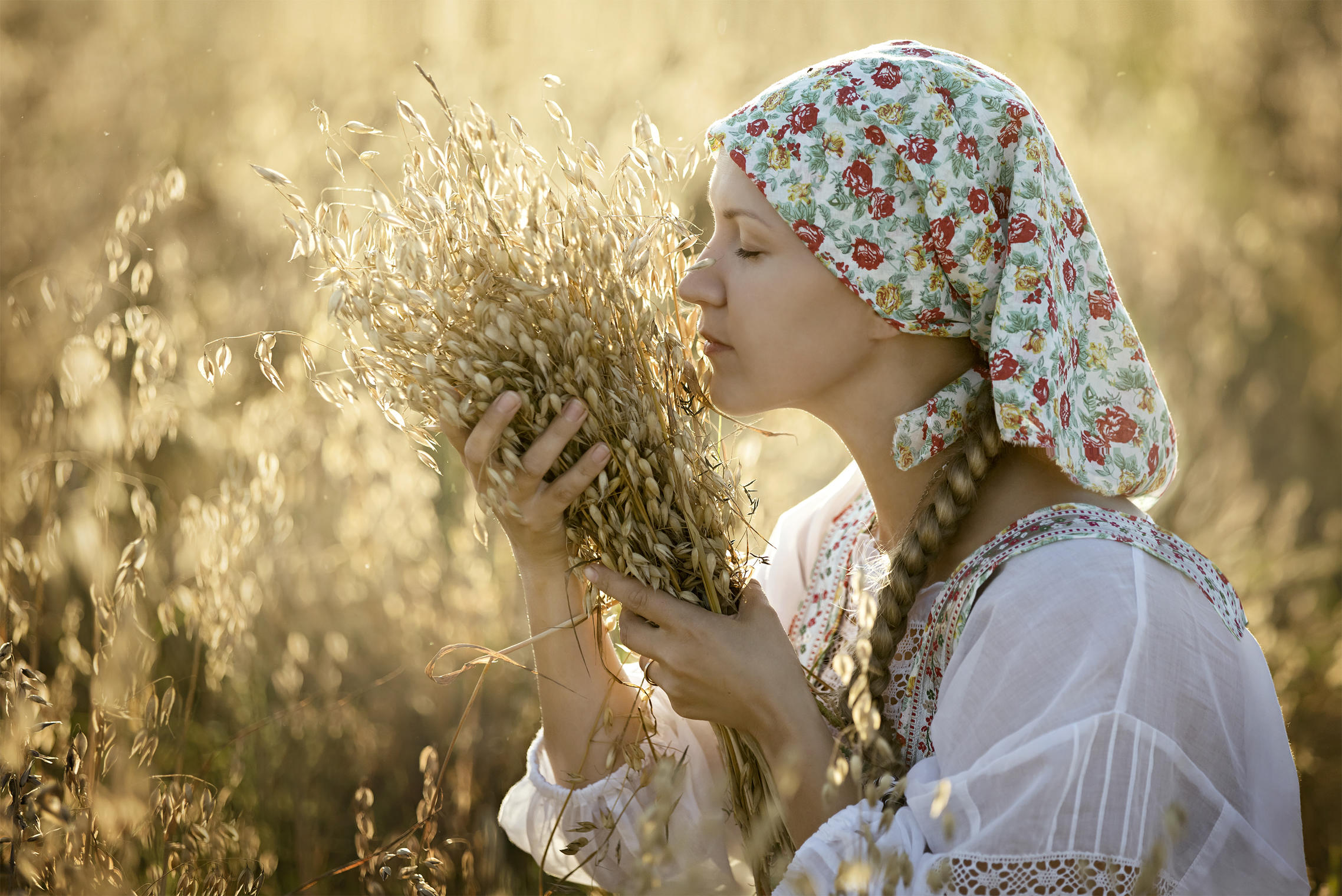 Photo Women in Slavic costumes in Cantho