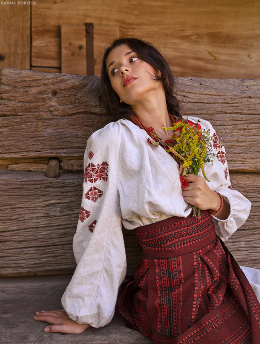 Girls in Slavic costumes in Cantho