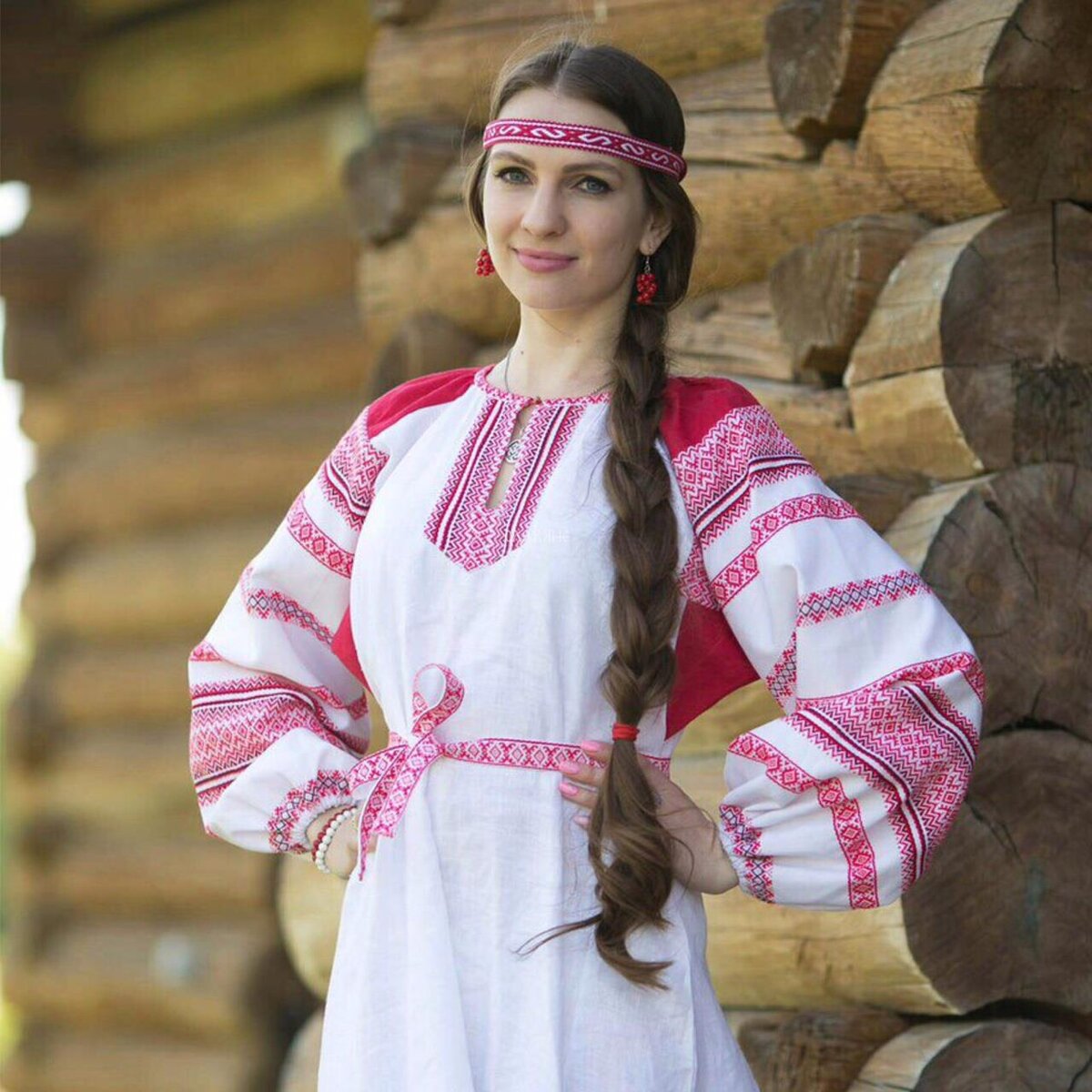 Girls in Slavic costumes in Cantho