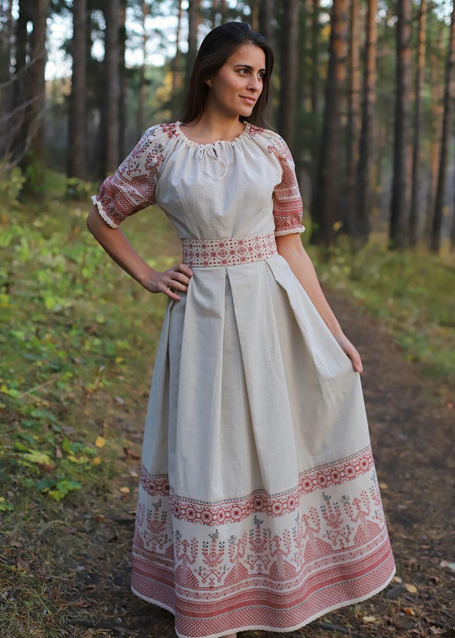 Girls in Slavic costumes in Cantho